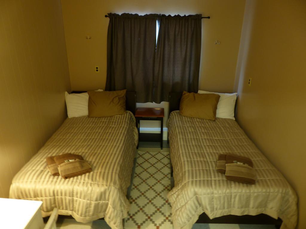 Bent Prop Inn & Hostel Of Alaska - Downtown 앵커리지 외부 사진