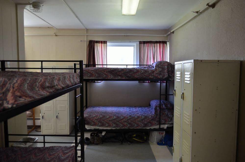 Bent Prop Inn & Hostel Of Alaska - Downtown 앵커리지 외부 사진